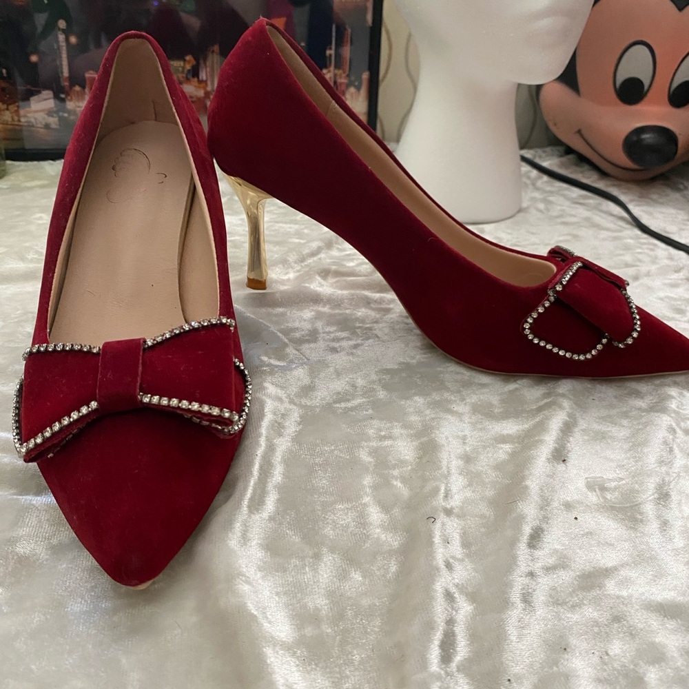 STUNNING BEDAZZLED VELVET RED BOW HEELS